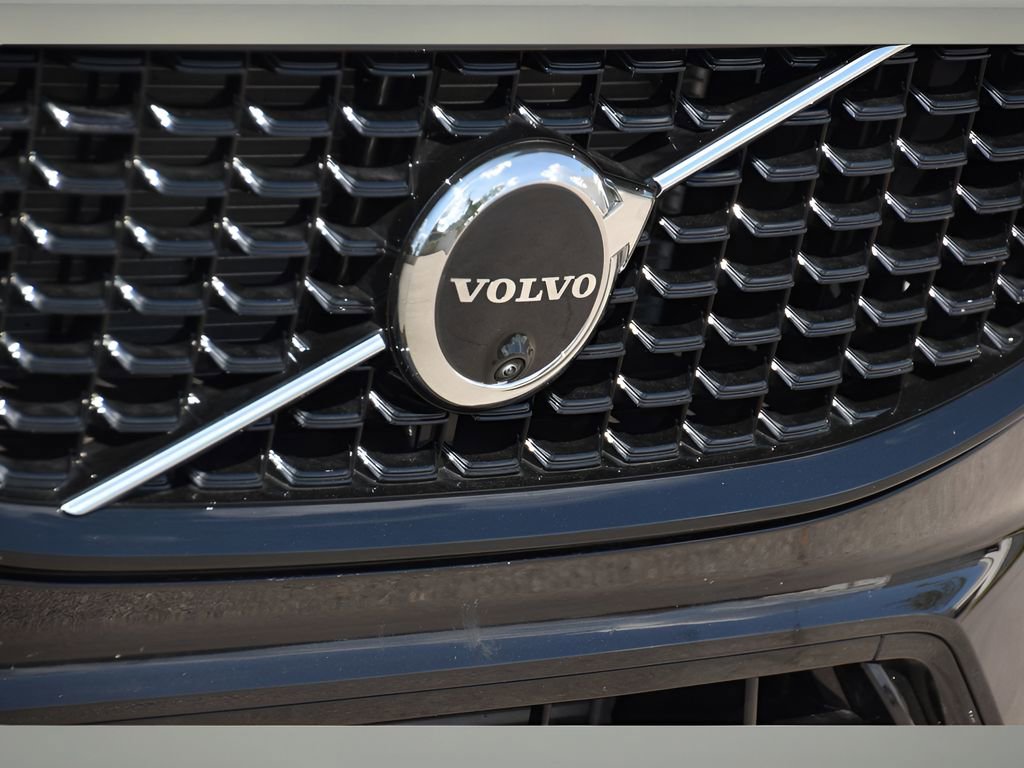 Certified 2024 Volvo XC60 T8 Plus w/ Protection Package Premier image 9