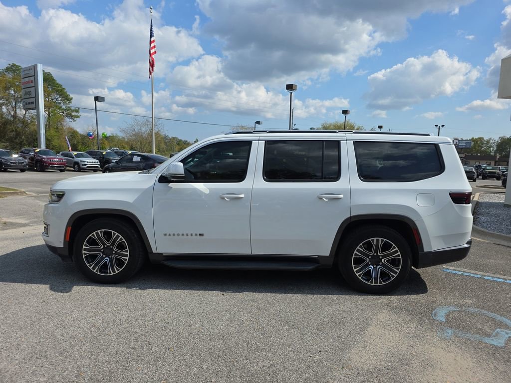 Used 2022 Jeep Wagoneer Series III w/ Flexible Seating Group image 8