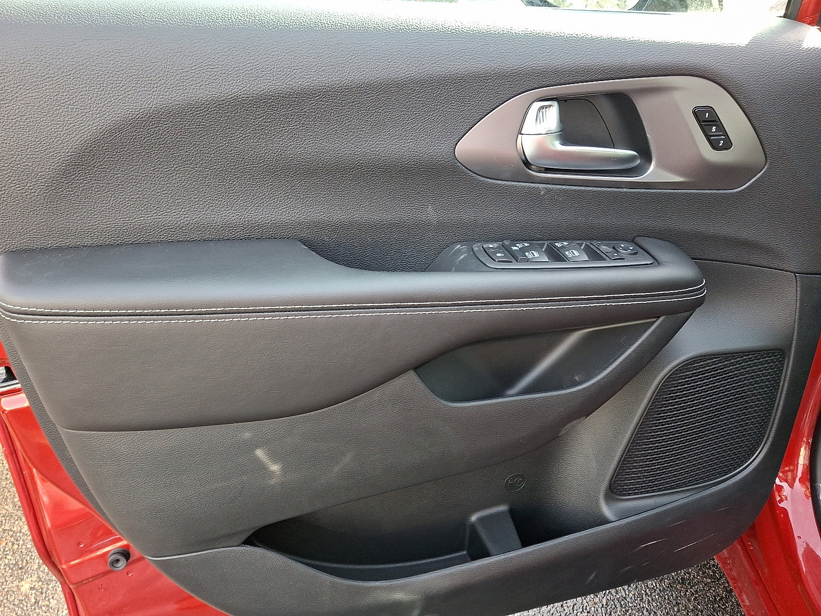 New 2026 Chrysler Pacifica Select image 10