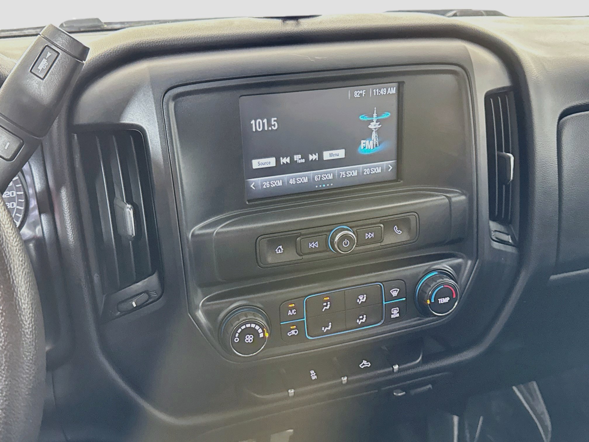 Used 2018 Chevrolet Silverado 1500 Custom w/ Custom Value Package RWD image 18