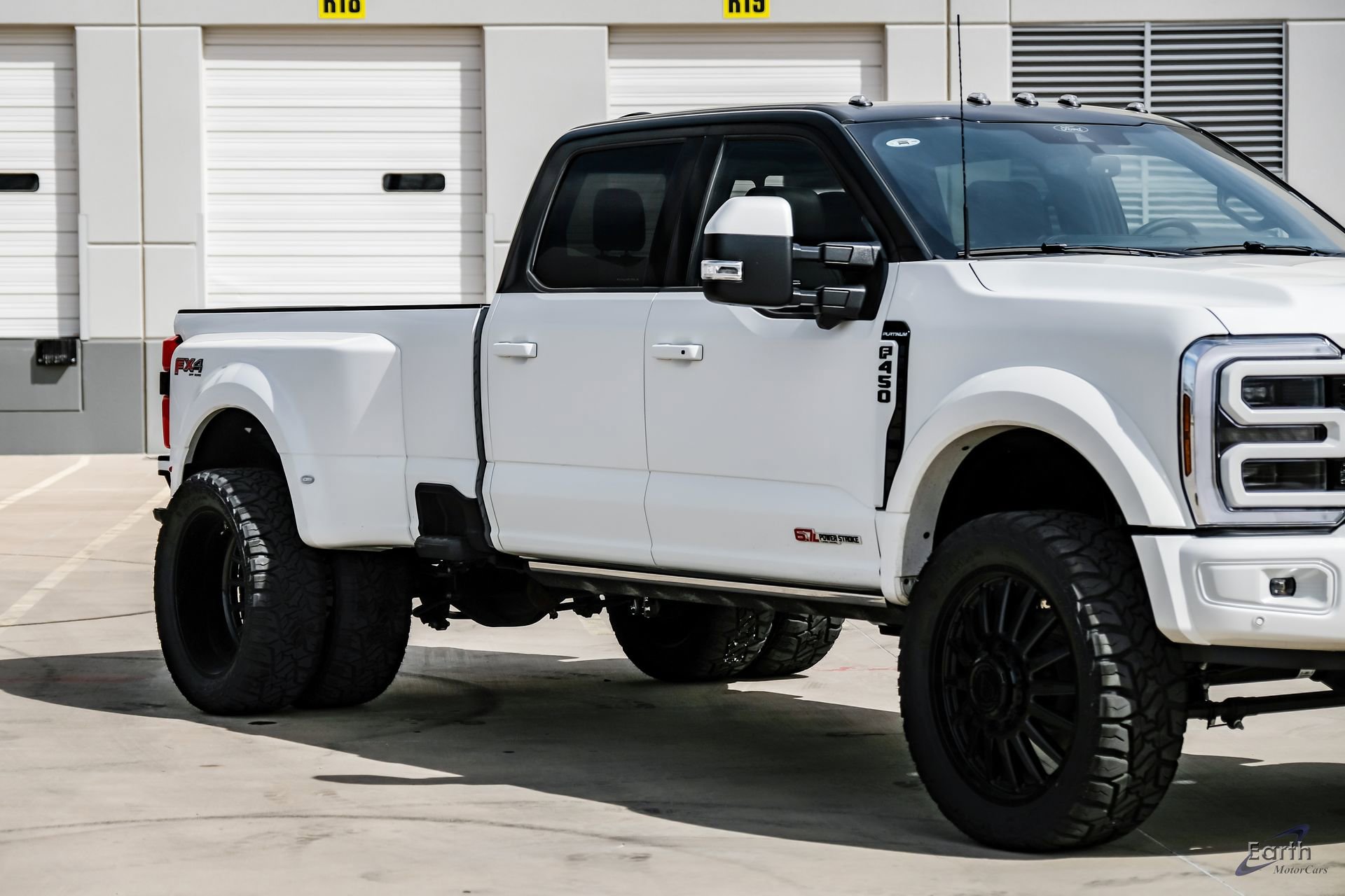 Used 2026 Ford F450 Platinum w/ FX4 Off-Road Package image 28