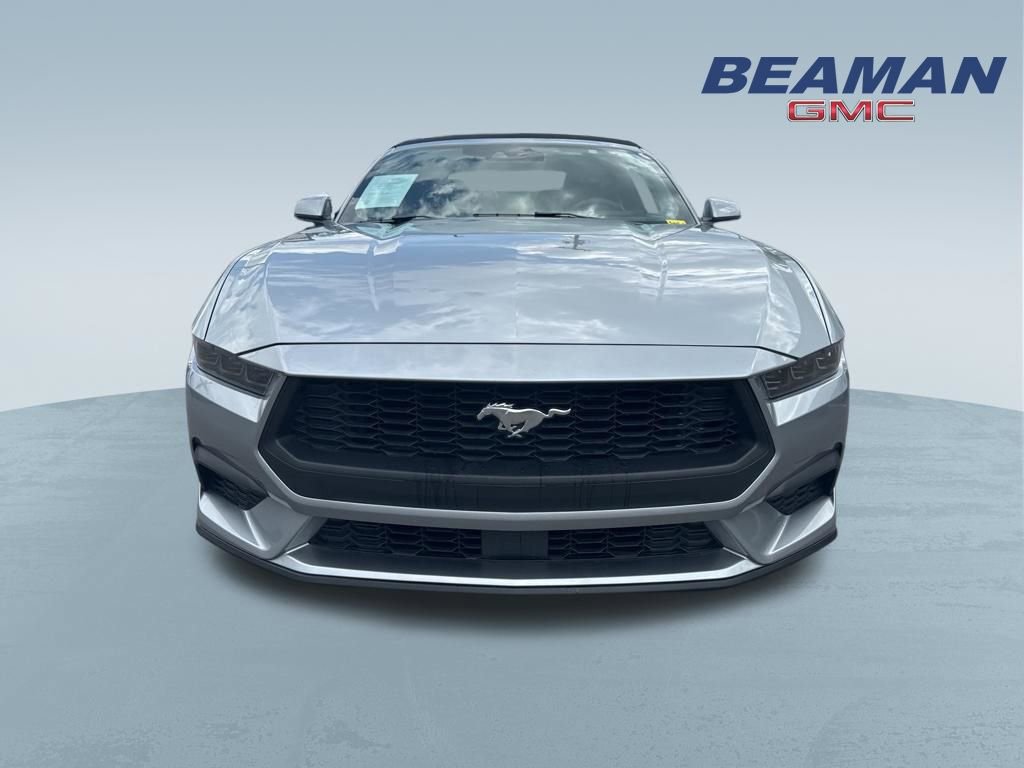 Used 2025 Ford Mustang Premium RWD image 2