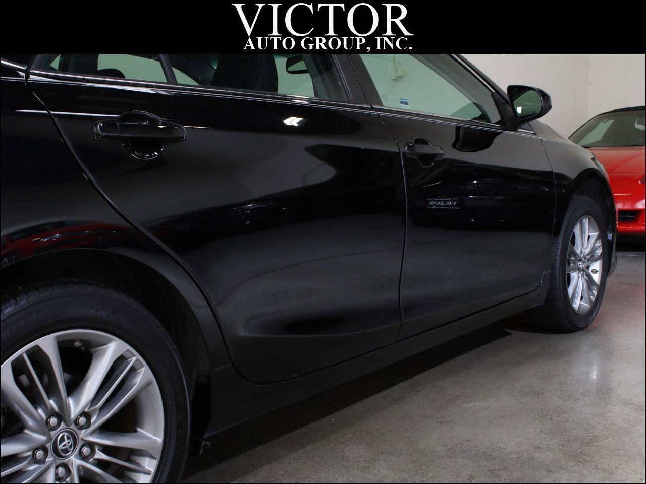 Used 2017 Toyota Camry SE image 14