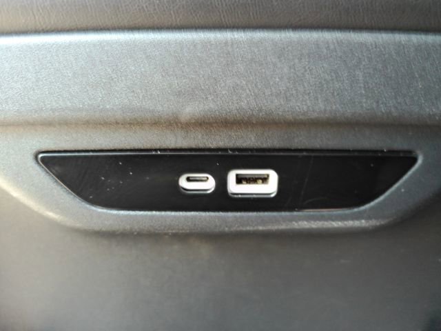 Used 2025 Chrysler Pacifica Select image 30