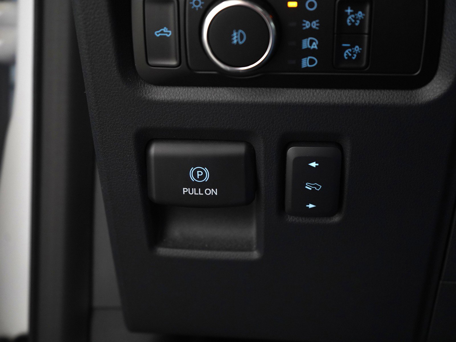 Used 2023 Ford F150 Lariat w/ Equipment Group 502A High image 26