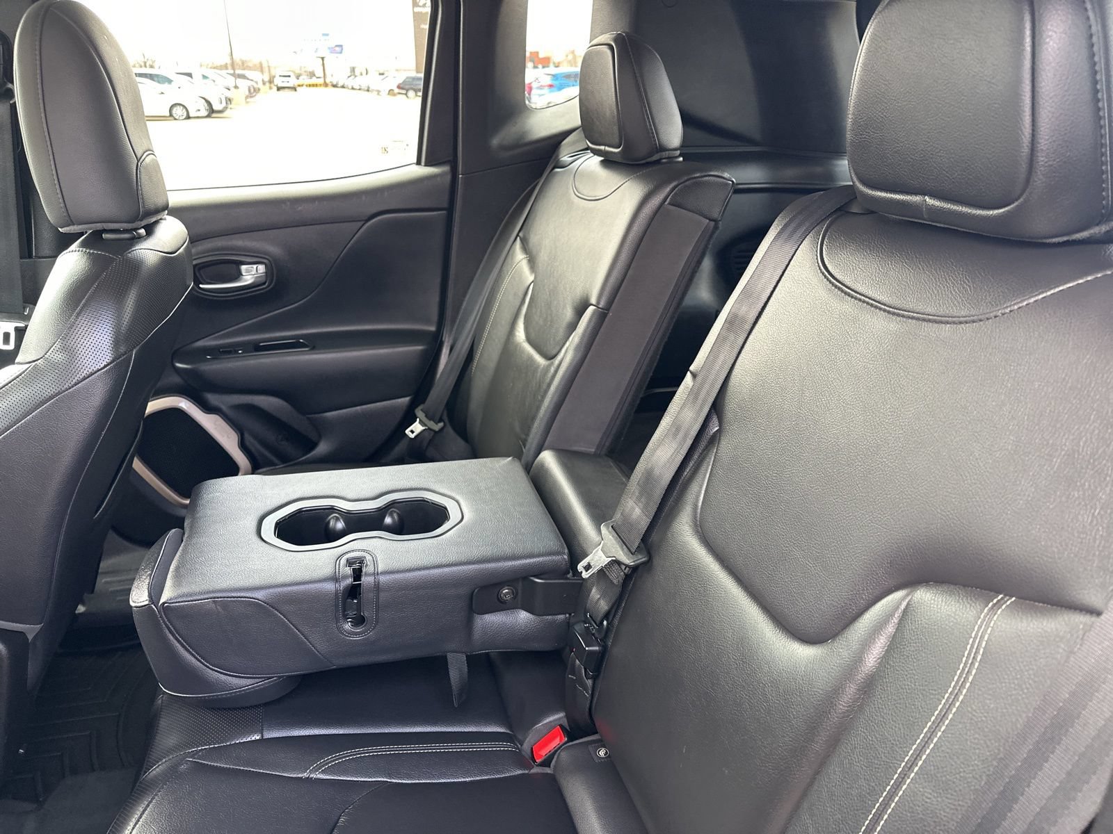 Used 2016 Jeep Renegade Limited AWD/4WD image 22