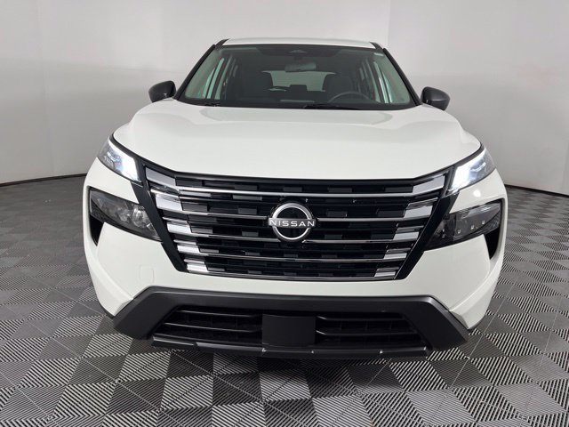 Certified 2025 Nissan Rogue S FWD image 5