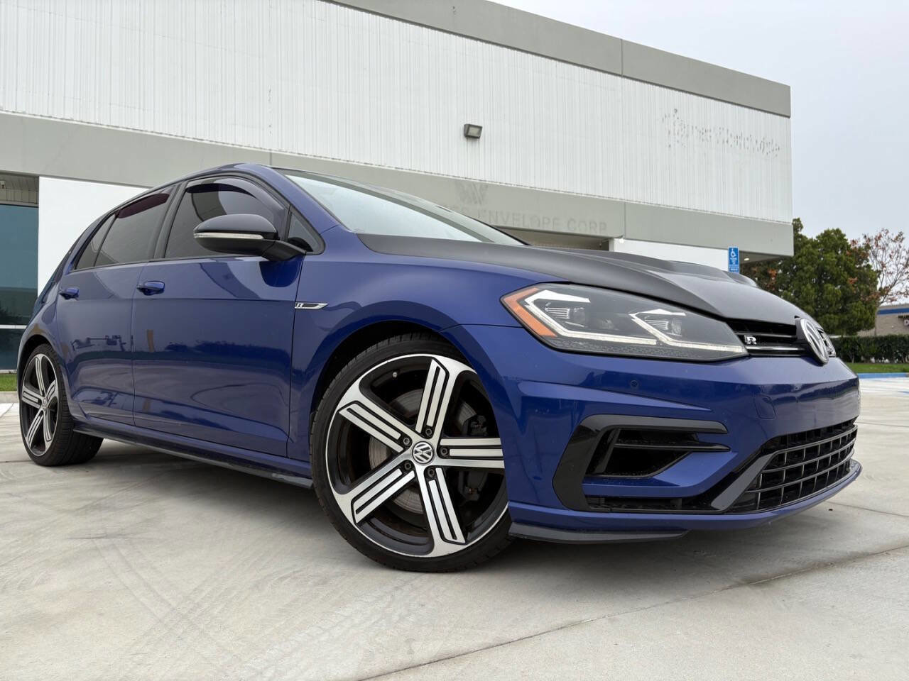 Used 2018 Volkswagen Golf R 4-Door image 35