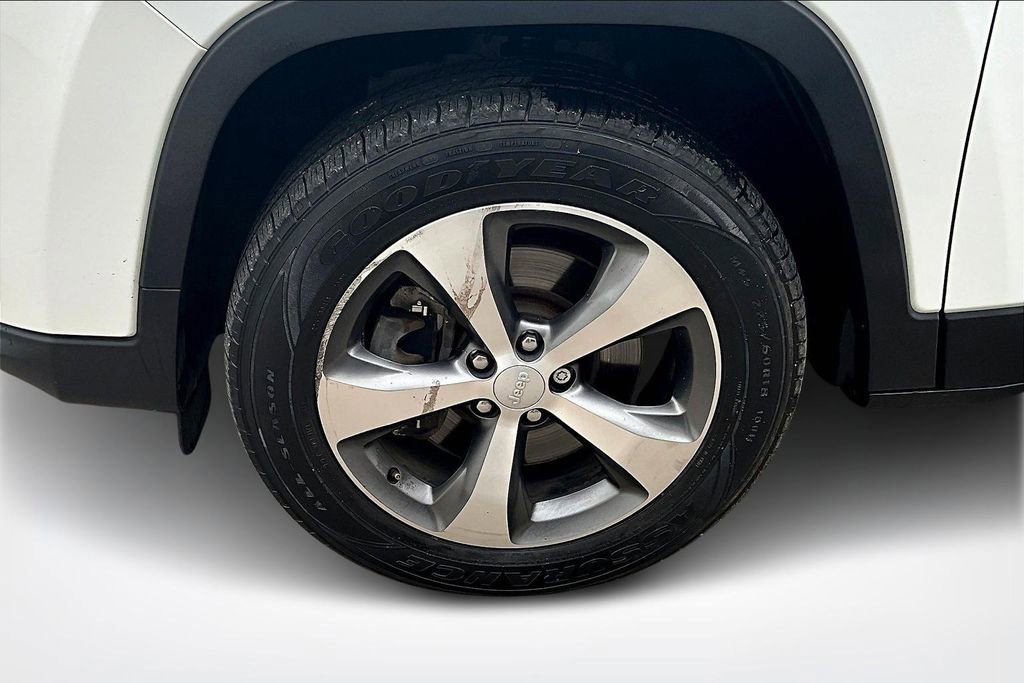 Used 2022 Jeep Cherokee Limited image 34