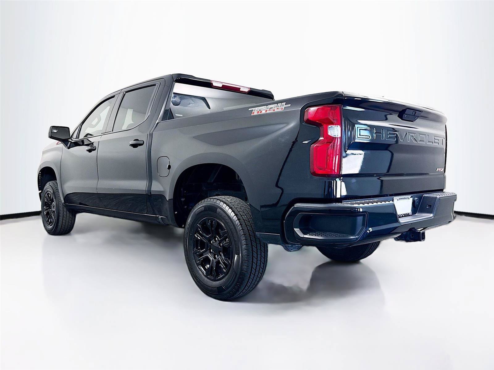 Used 2024 Chevrolet Silverado 1500 LT Trail Boss AWD/4WD image 28