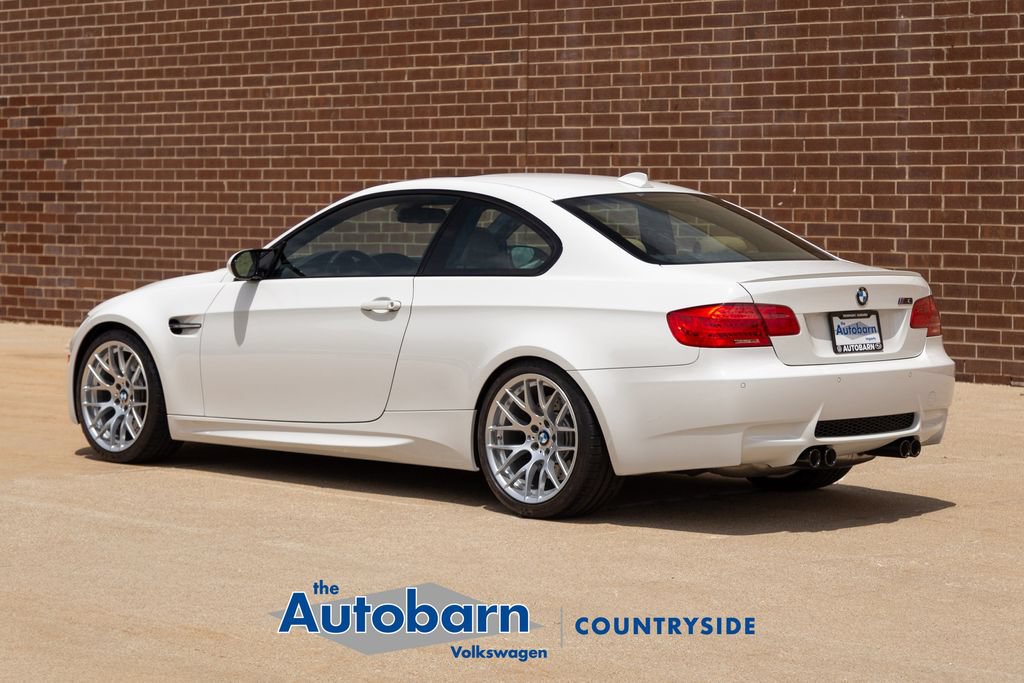 Used 2012 BMW M3 Coupe RWD video 3