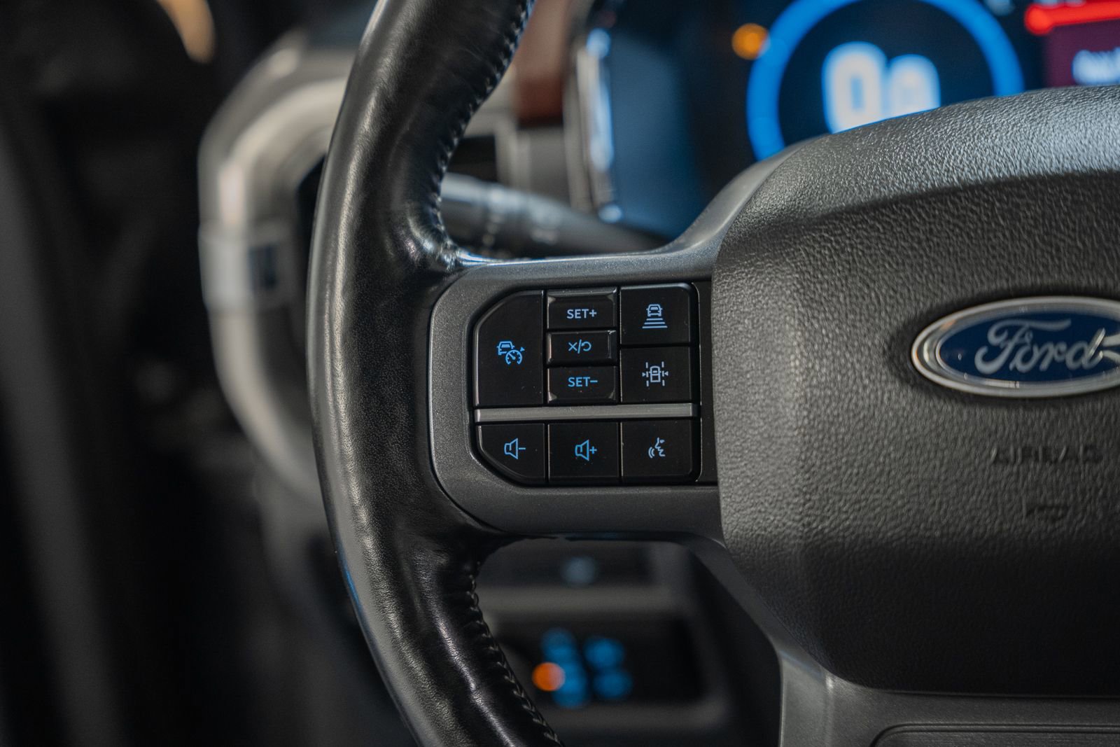 Certified 2023 Ford F150 Lariat w/ Equipment Group 502A High image 40