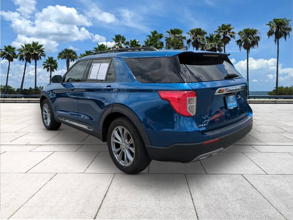 Certified 2022 Ford Explorer XLT w/ Equipment Group 202A RWD image 5