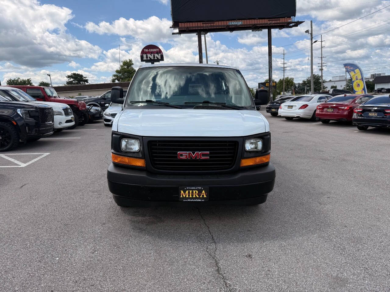Used 2017 GMC Savana 3500 LS RWD image 3