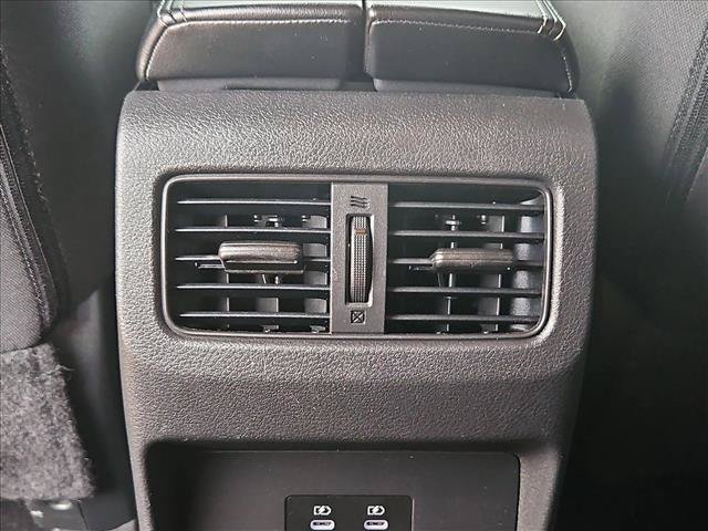 Used 2024 Nissan Rogue SV AWD/4WD image 16