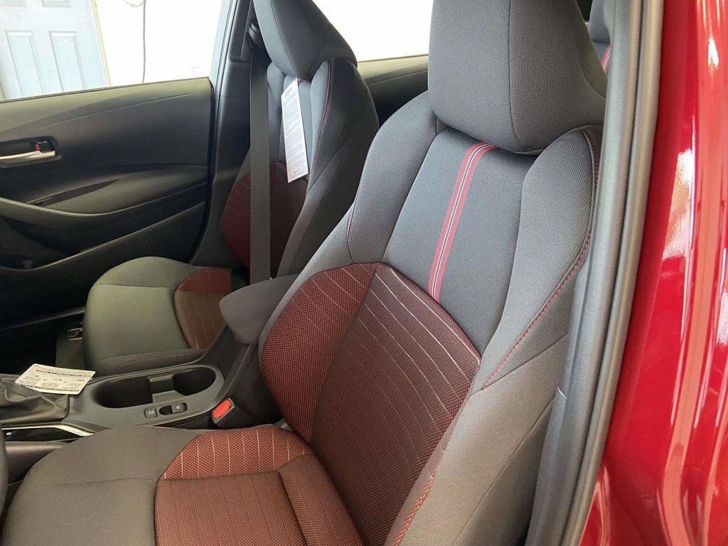 Used 2026 Toyota Corolla SE w/ SE Package FWD image 18
