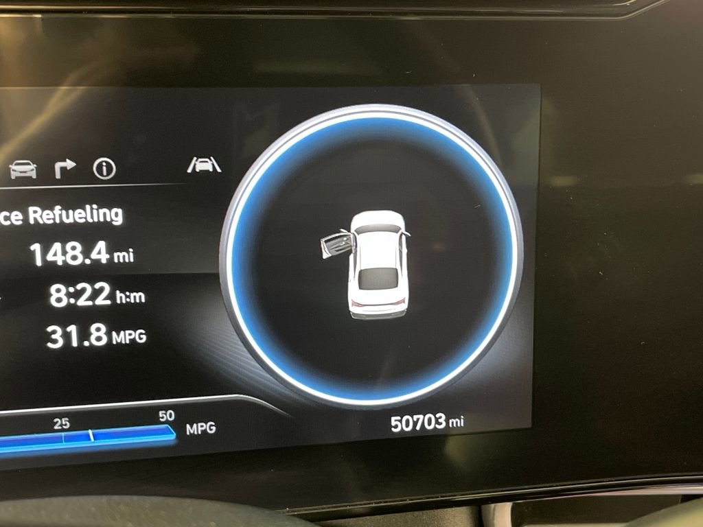 Certified 2024 Hyundai Elantra Limited image 21