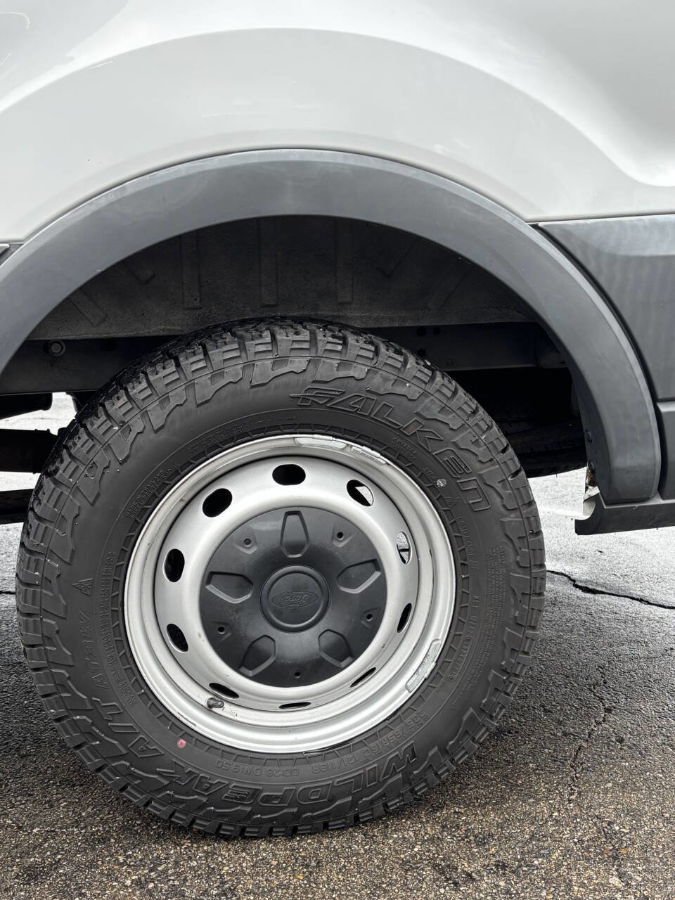 Used 2015 Ford Transit 150 148 Medium Roof image 27