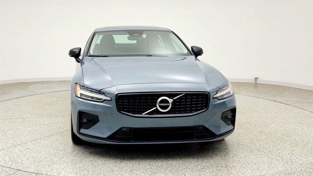 Used 2023 Volvo S60 B5 Core AWD/4WD image 2