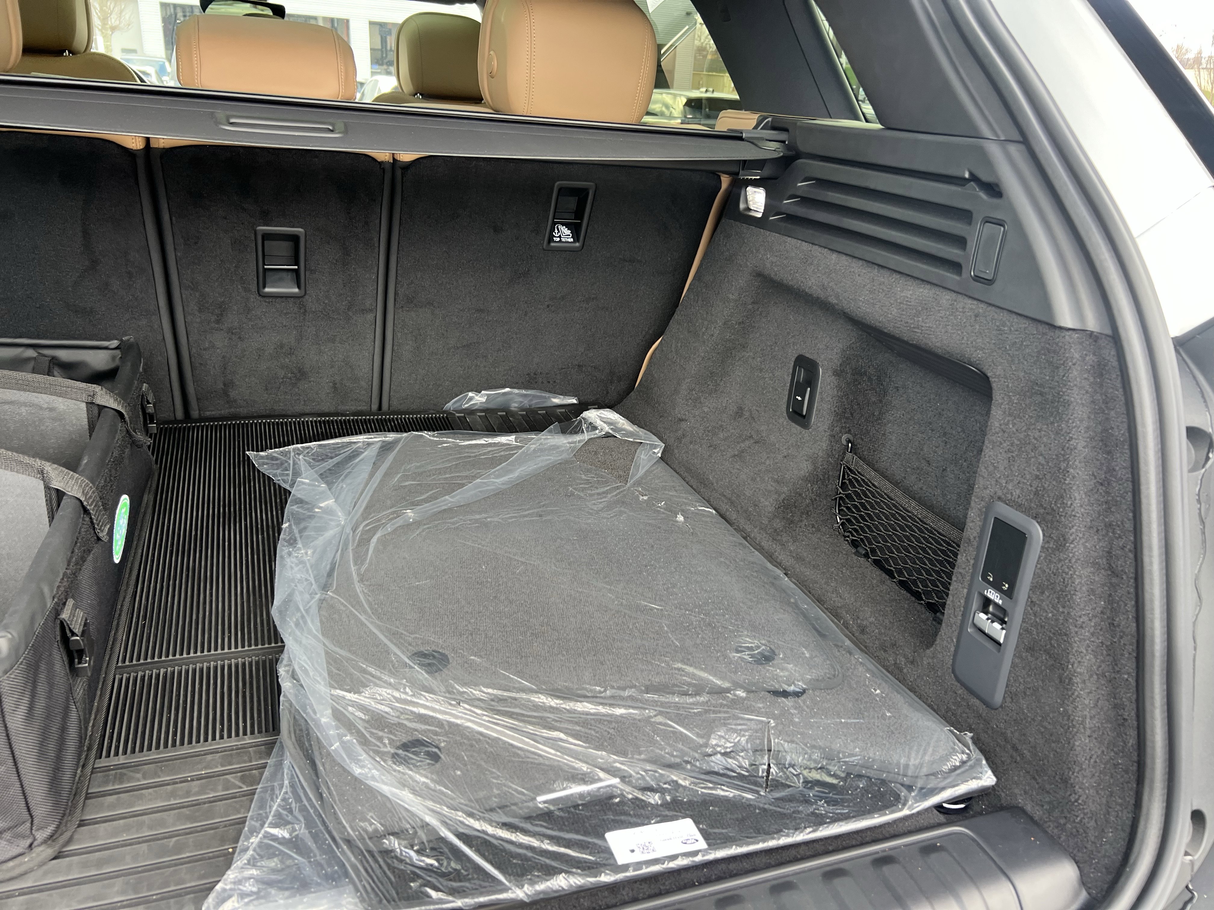 Certified 2025 Land Rover Range Rover Sport SE image 36