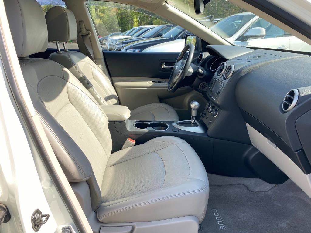 Used 2012 Nissan Rogue SL image 5