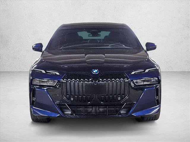 Certified 2023 BMW i7 xDrive60 w/ Parking Assistance Package AWD/4WD image 2