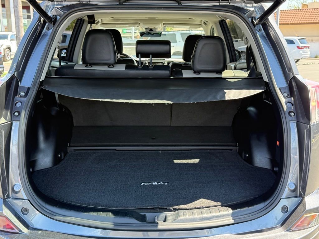 Used 2017 Toyota RAV4 Limited image 16