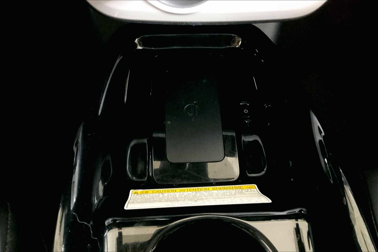 Used 2017 Toyota Prius Prime Advanced image 33