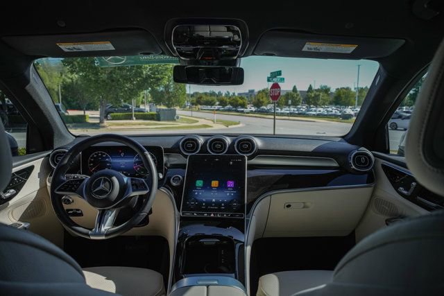 Certified 2025 Mercedes-Benz GLC 300 image 18
