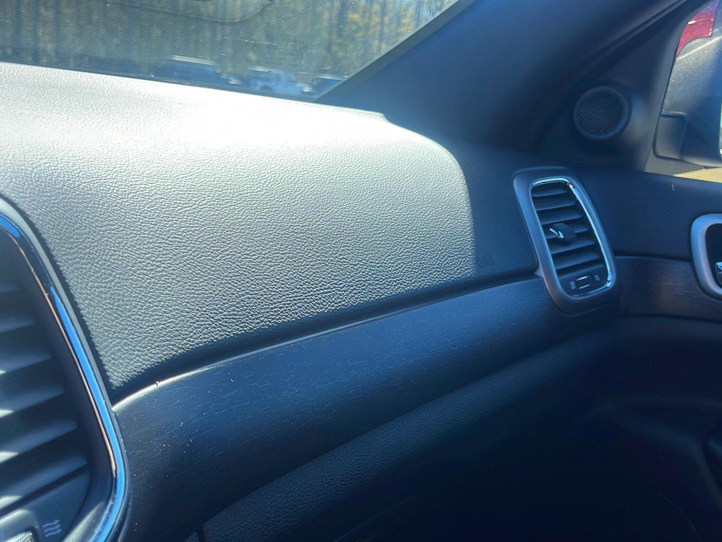 Used 2018 Jeep Grand Cherokee Laredo image 20