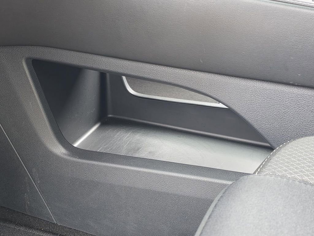 Used 2024 Nissan Pathfinder SV FWD image 27