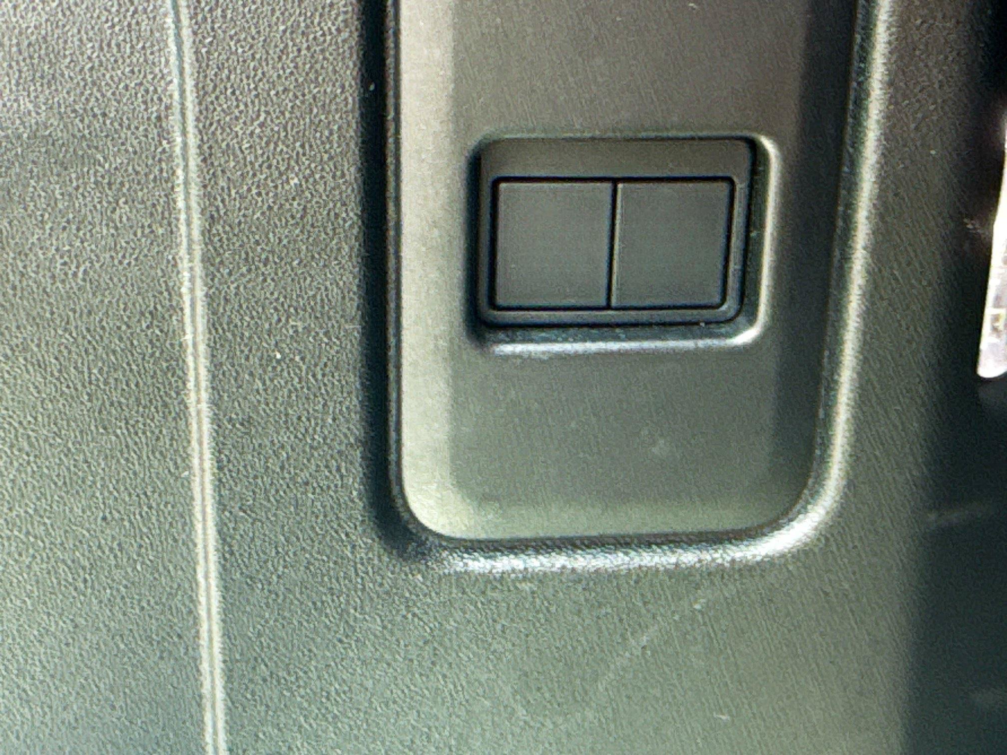 Used 2023 Land Rover Defender 130 First Edition AWD/4WD image 13