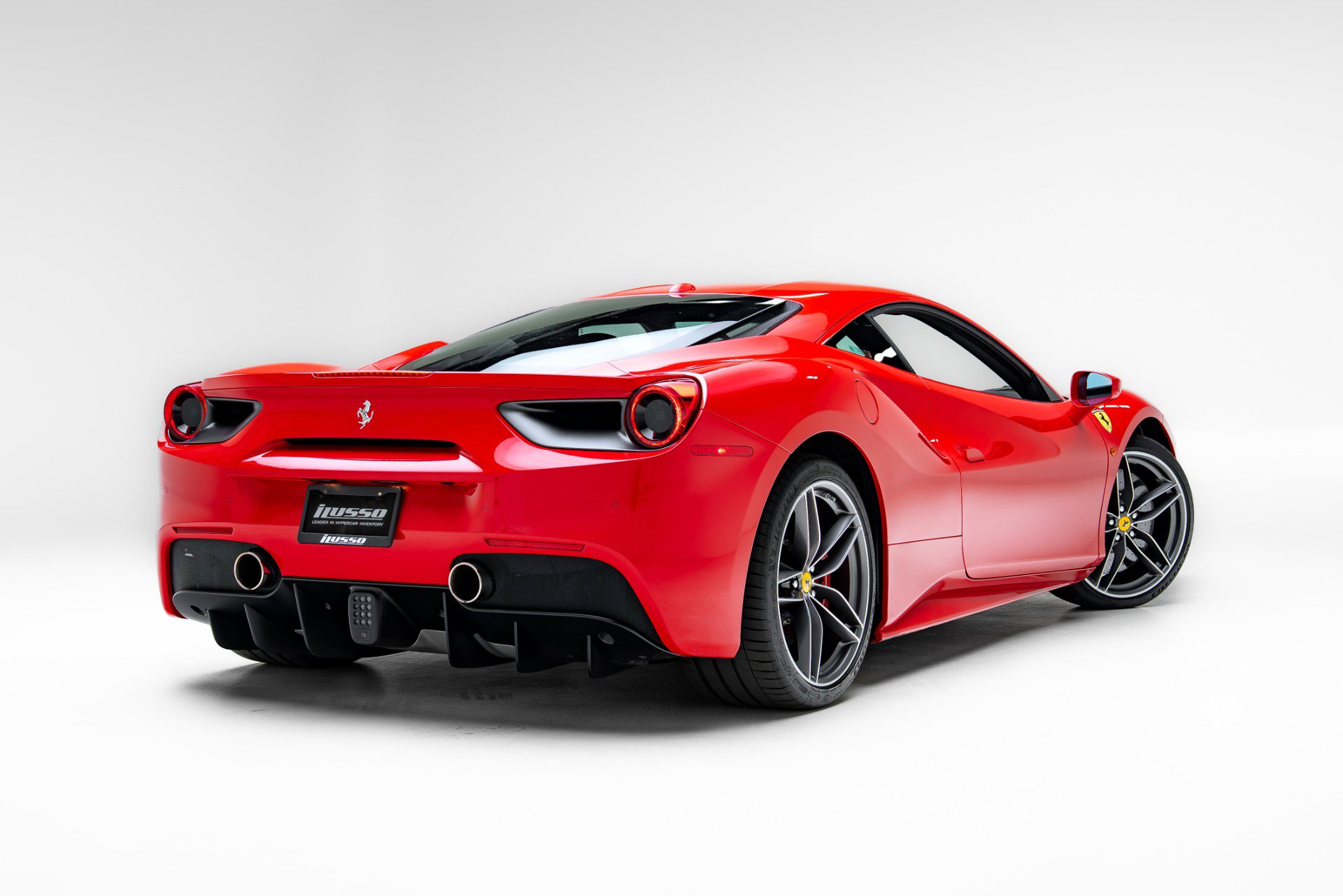 Used 2018 Ferrari 488 GTB image 3