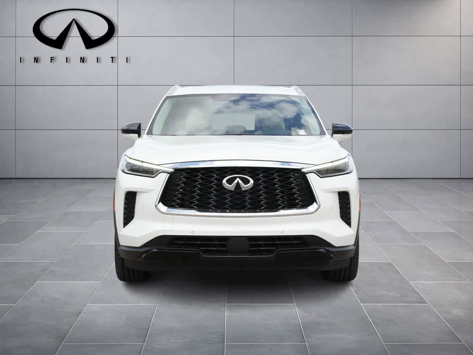 Certified 2023 INFINITI QX60 Luxe w/ Cargo Package FWD image 2