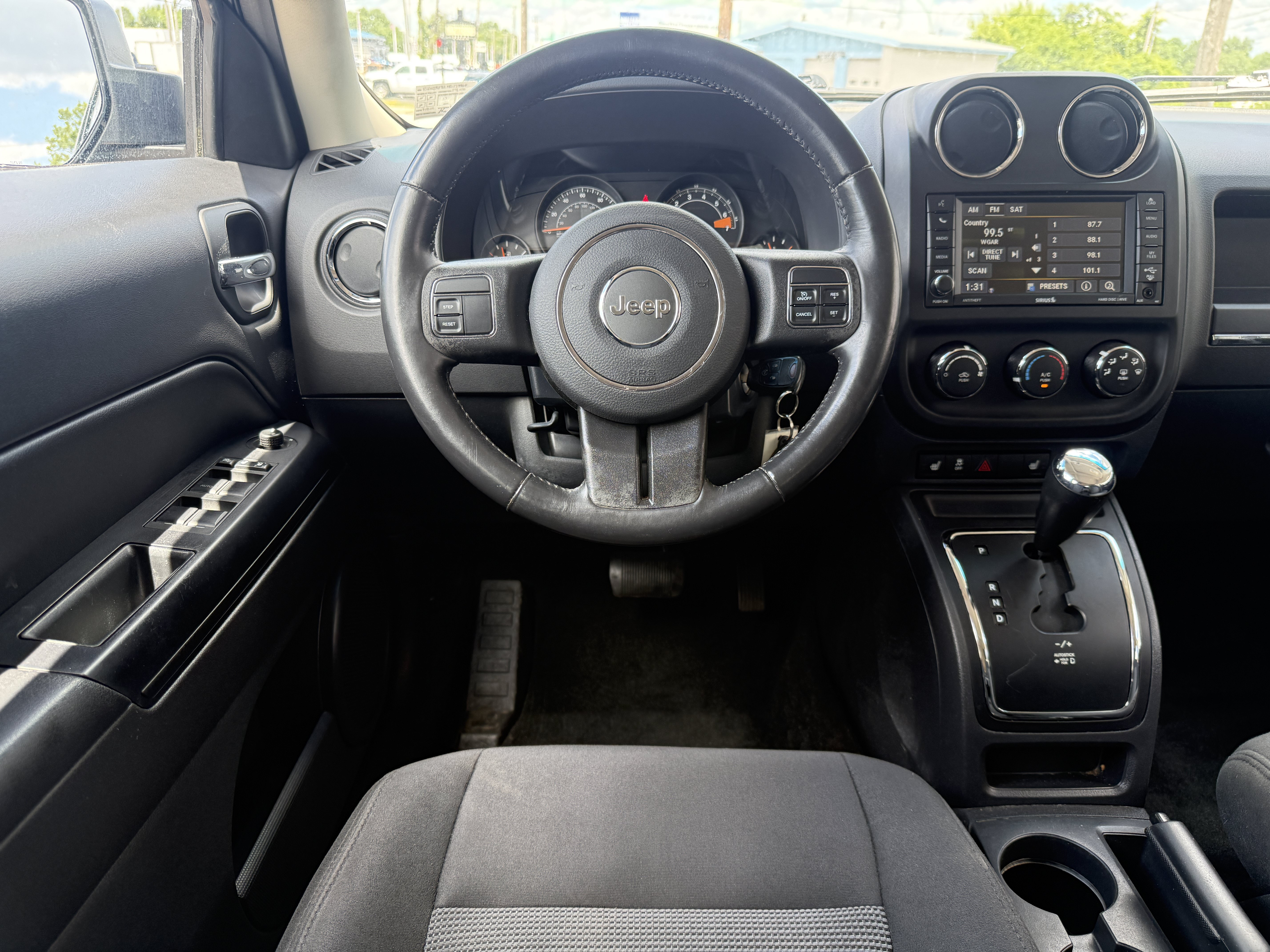 Used 2017 Jeep Patriot Latitude AWD/4WD image 20