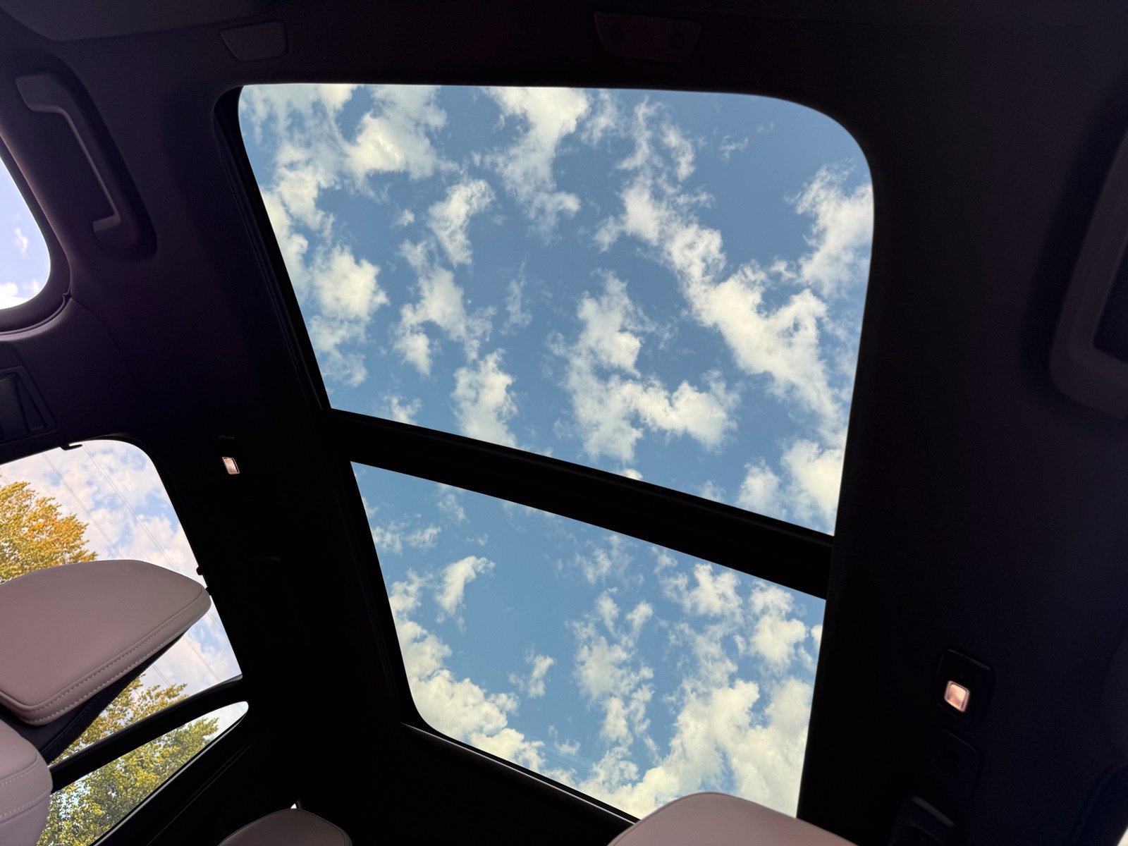 New 2027 Volvo XC90 B6 Ultra AWD/4WD image 45