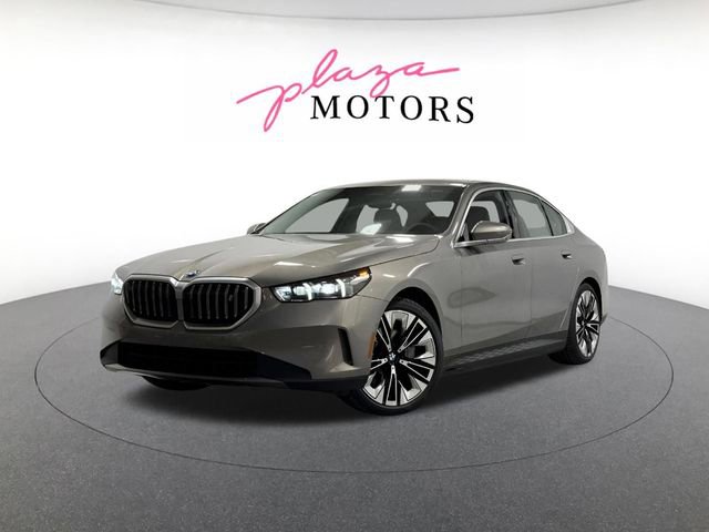 Certified 2026 BMW i5 eDrive40 w/ Premium Package AWD/4WD image 1