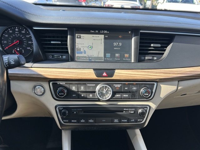 Used 2017 Kia Cadenza Technology image 24