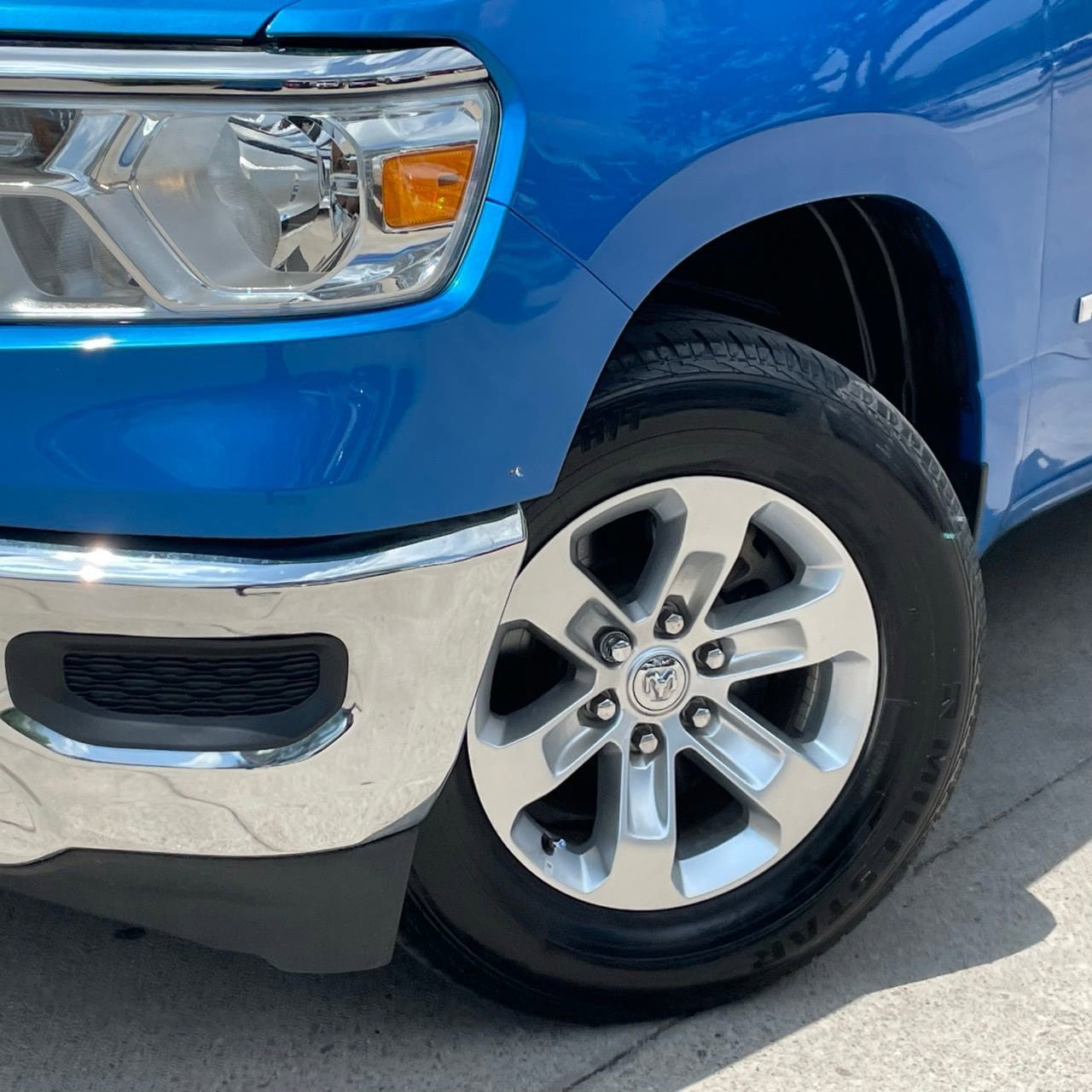 Used 2024 RAM 1500 Laramie RWD image 8