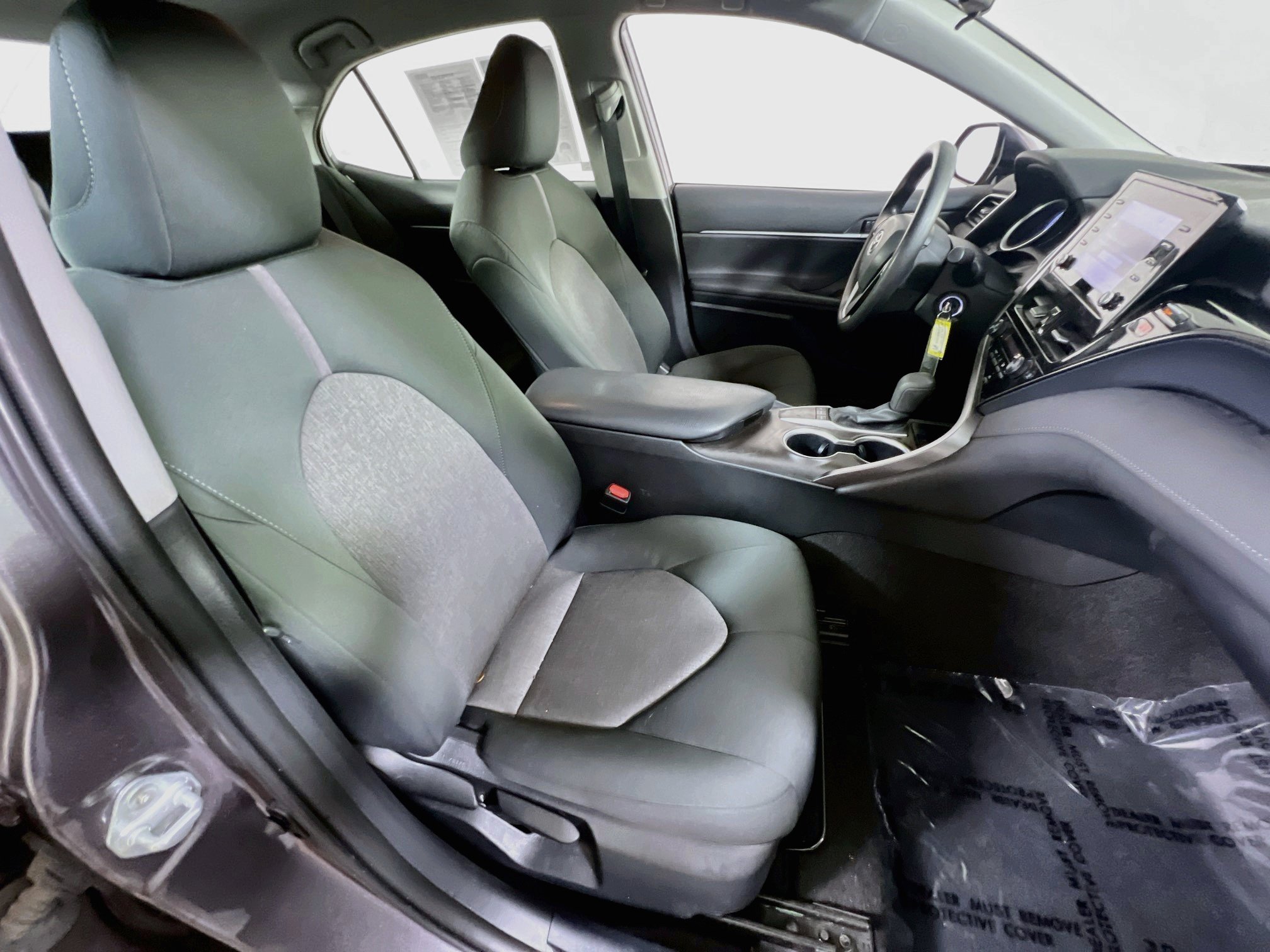 Used 2023 Toyota Camry LE FWD image 25