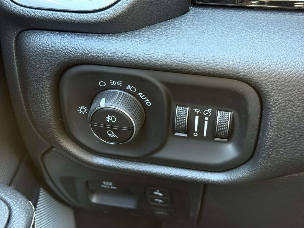 New 2026 RAM 1500 Laramie w/ Night Edition AWD/4WD image 27