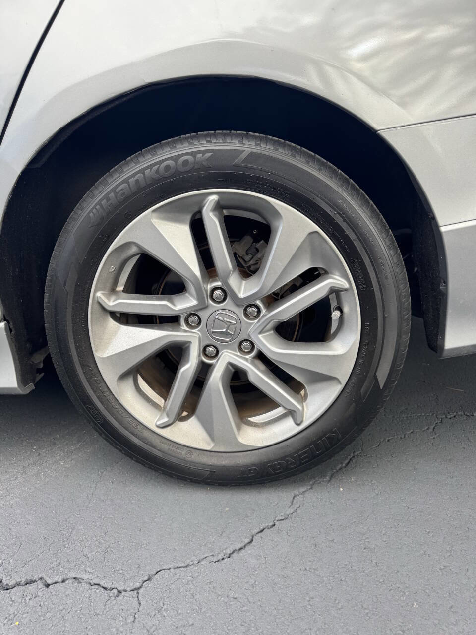 Used 2019 Honda Accord LX image 30
