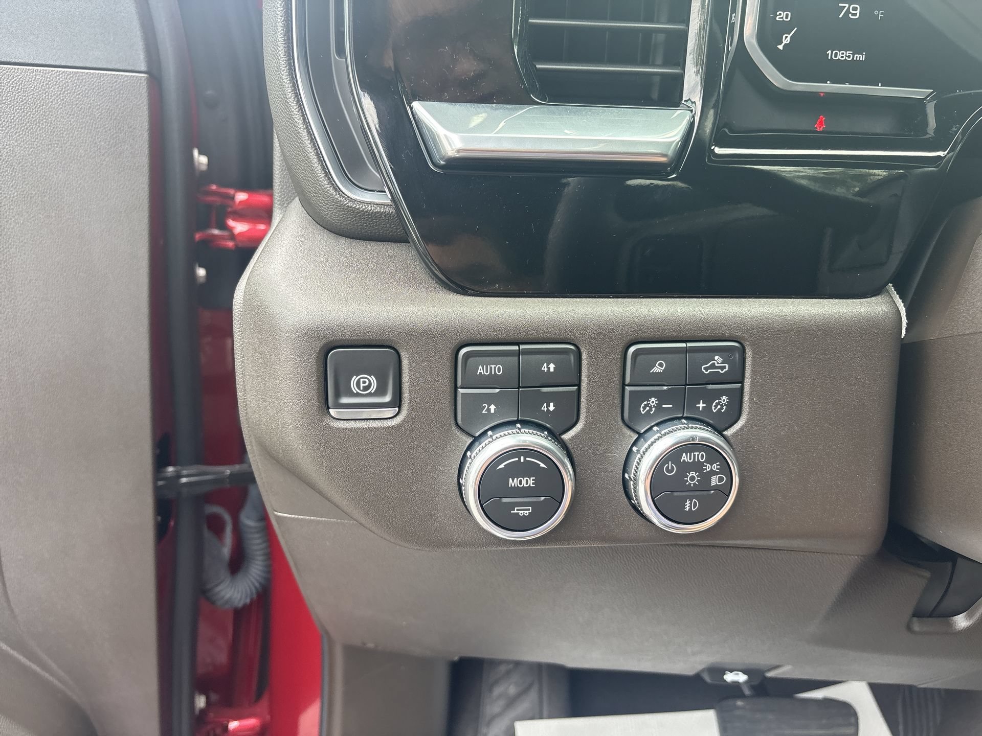 Used 2026 GMC Sierra 2500 SLT w/ Texas SLT Premium Package AWD/4WD image 18