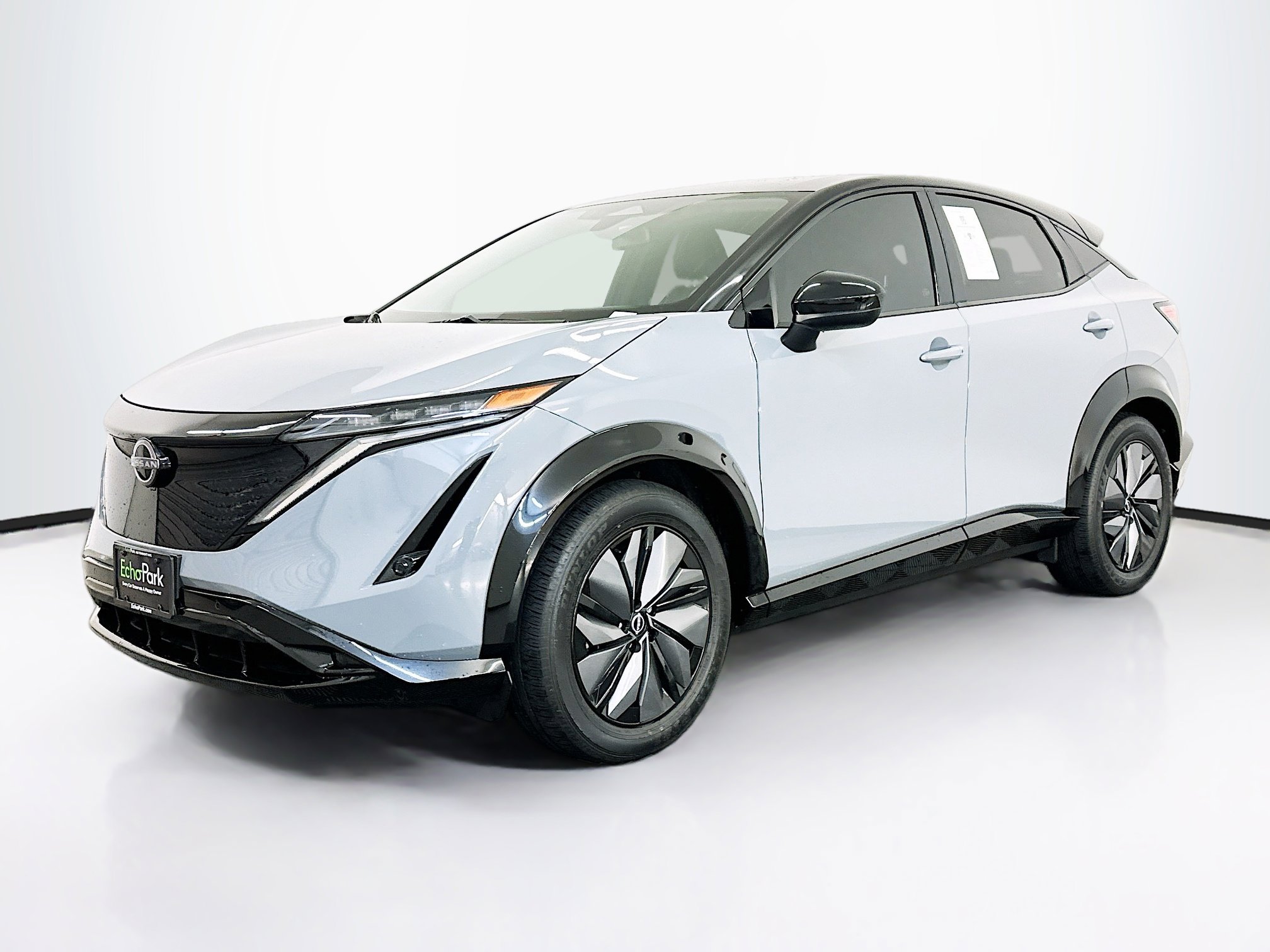 Used 2023 Nissan Ariya AWD image 3