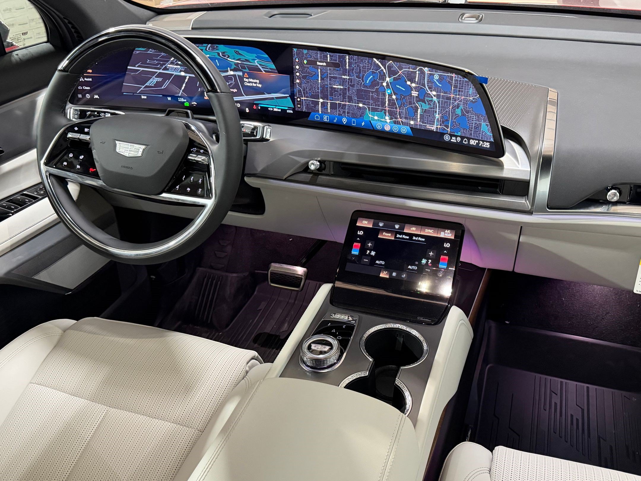 New 2026 Cadillac Vistiq Sport w/ LPO, Floor Liner Package AWD/4WD image 3