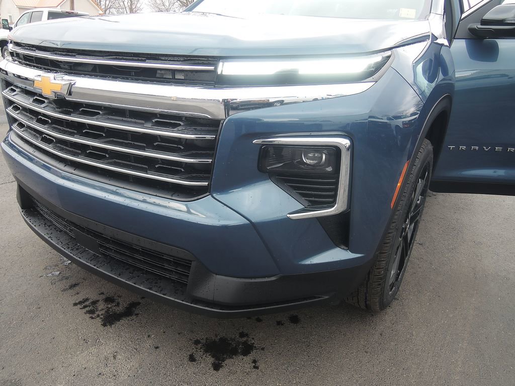 New 2026 Chevrolet Traverse LT image 38