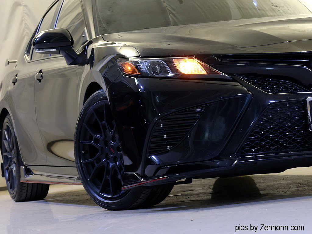 Used 2022 Toyota Camry XSE FWD image 4