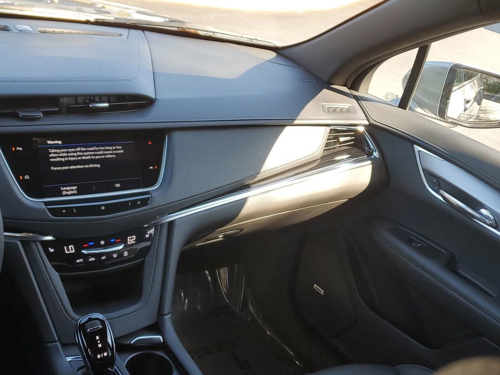 Certified 2021 Cadillac XT6 Luxury w/ LPO, Floor Liner Package image 19