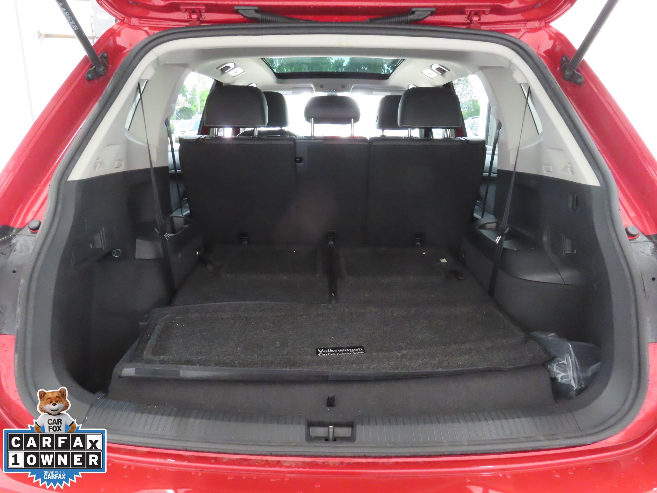 Used 2023 Volkswagen Tiguan SE w/ Panoramic Sunroof Package FWD image 25