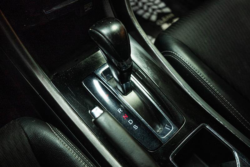 Used 2017 Honda Accord Sport image 20